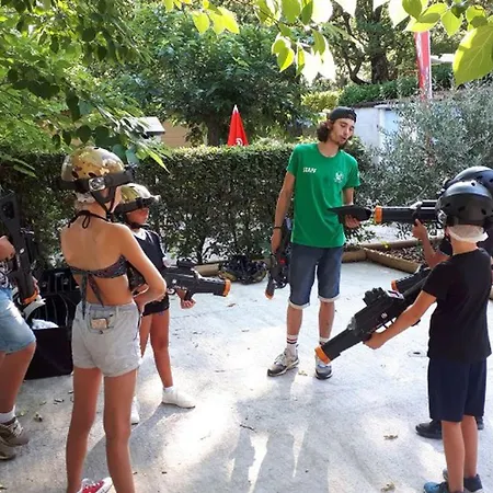 Kemp Accueillant Avec Animaux - 2 Pers. - Api-1-52-2857 Vesseaux